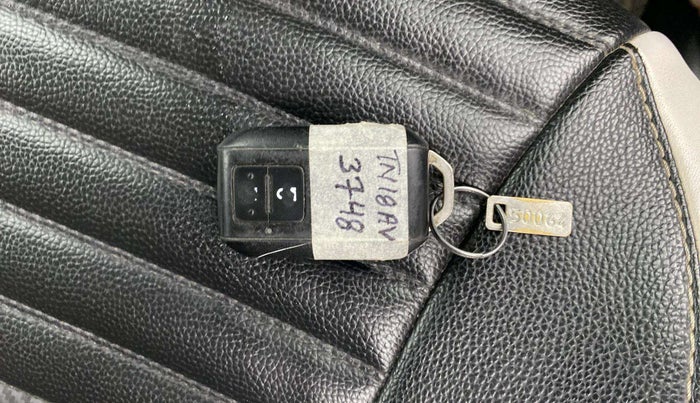 2019 Maruti Baleno ZETA PETROL 1.2, Petrol, Manual, 82,673 km, Key Close Up
