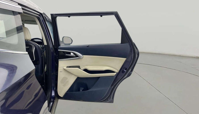 2022 KIA CARENS LUXURY PLUS 1.5 DIESEL AT 7 STR, Diesel, Automatic, 68,534 km, RHS Rear Door