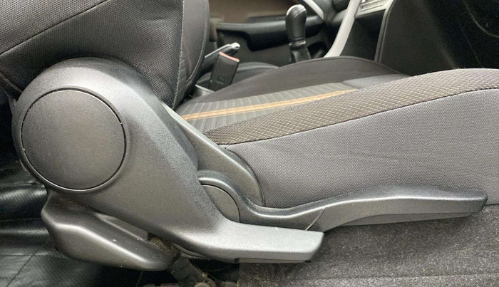 2022 Maruti BREZZA ZXI SMART HYBRID , Petrol, Manual, 47,877 km, Driver Side Adjustment Panel