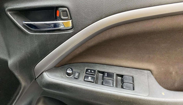 2022 Maruti BREZZA ZXI SMART HYBRID , Petrol, Manual, 47,877 km, Driver Side Door Panels Control