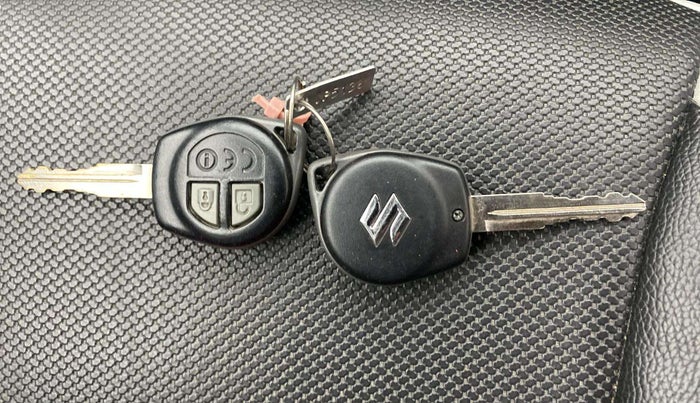 2017 Maruti Baleno DELTA PETROL 1.2, Petrol, Manual, 72,320 km, Key Close Up