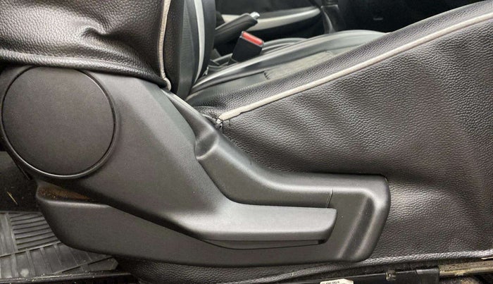 2017 Maruti Baleno DELTA PETROL 1.2, Petrol, Manual, 72,320 km, Driver Side Adjustment Panel