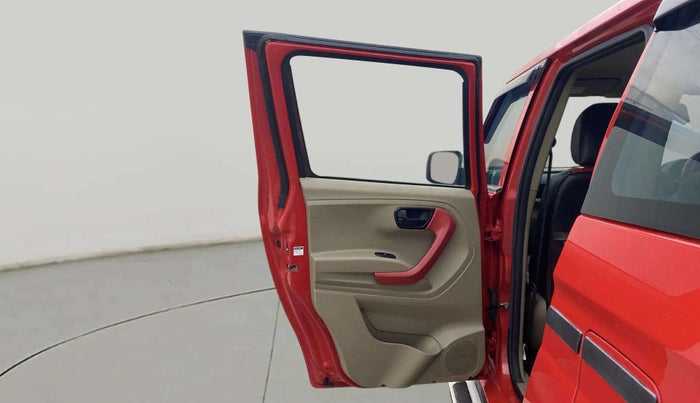 2023 Mahindra BOLERO NEO N 8, Diesel, Manual, 8,903 km, LHS Rear Door