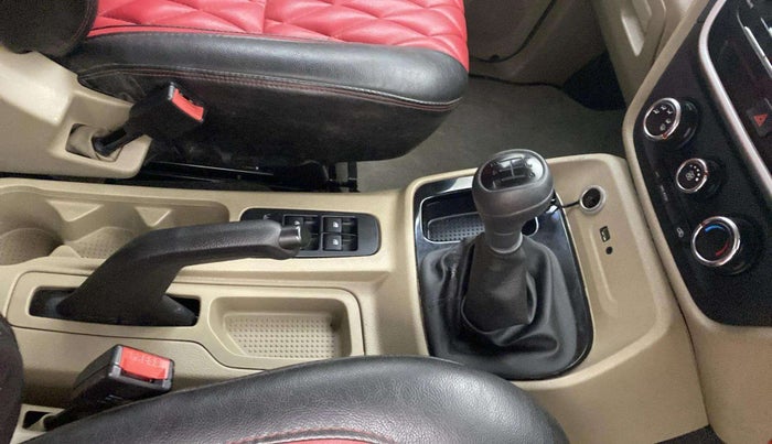 2023 Mahindra BOLERO NEO N 8, Diesel, Manual, 8,903 km, Gear Lever