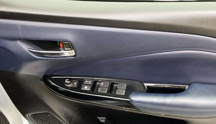 2022 Maruti Baleno ALPHA PETROL 1.2, Petrol, Manual, 17,405 km, Driver Side Door Panels Control