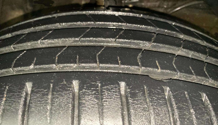 2022 Maruti Baleno ALPHA PETROL 1.2, Petrol, Manual, 17,405 km, Right Front Tyre Tread