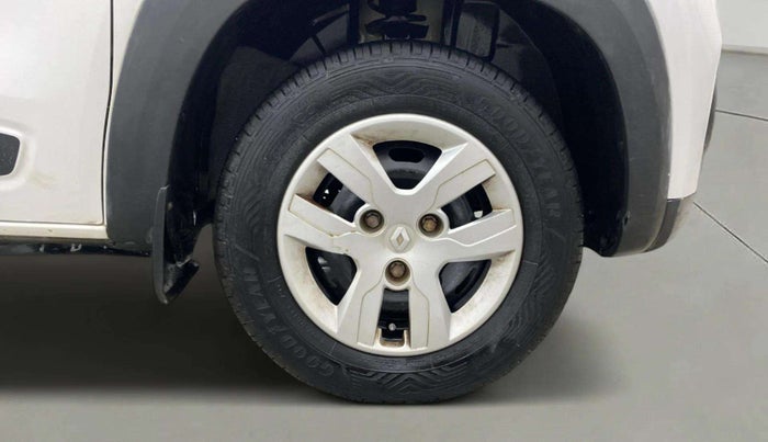 2015 Renault Kwid RXL, Petrol, Manual, 35,494 km, Right Front Wheel