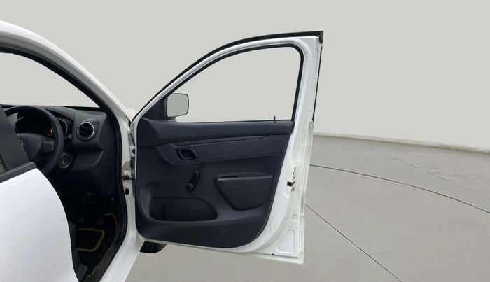 2015 Renault Kwid RXL, Petrol, Manual, 35,494 km, RHS Front Door