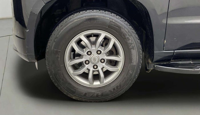 2018 Mahindra TUV300 T10, Diesel, Manual, 66,083 km, Left Front Wheel