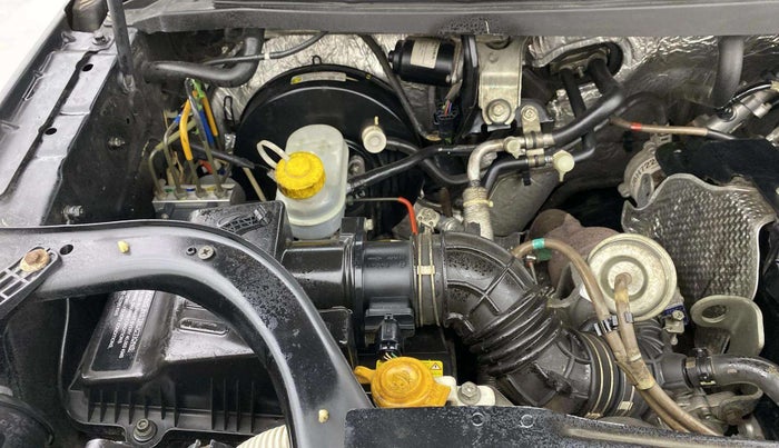 2018 Mahindra TUV300 T10, Diesel, Manual, 66,083 km, Engine View - Right