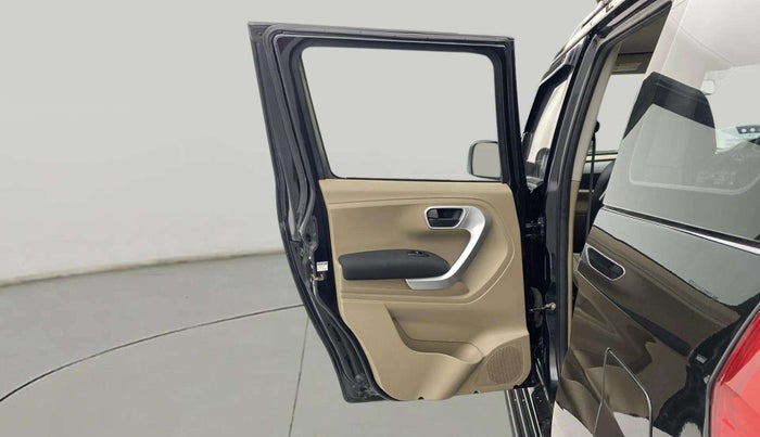 2018 Mahindra TUV300 T10, Diesel, Manual, 66,083 km, LHS Rear Door