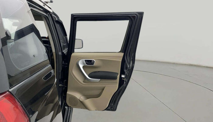 2018 Mahindra TUV300 T10, Diesel, Manual, 66,083 km, RHS Rear Door