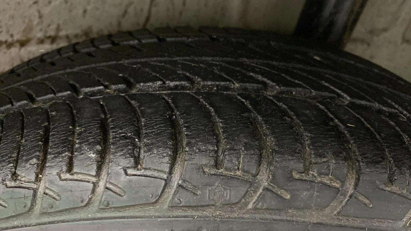 2019 Maruti New Wagon-R ZXI 1.2 AMT, Petrol, Automatic, 22,261 km, Left Rear Tyre Tread