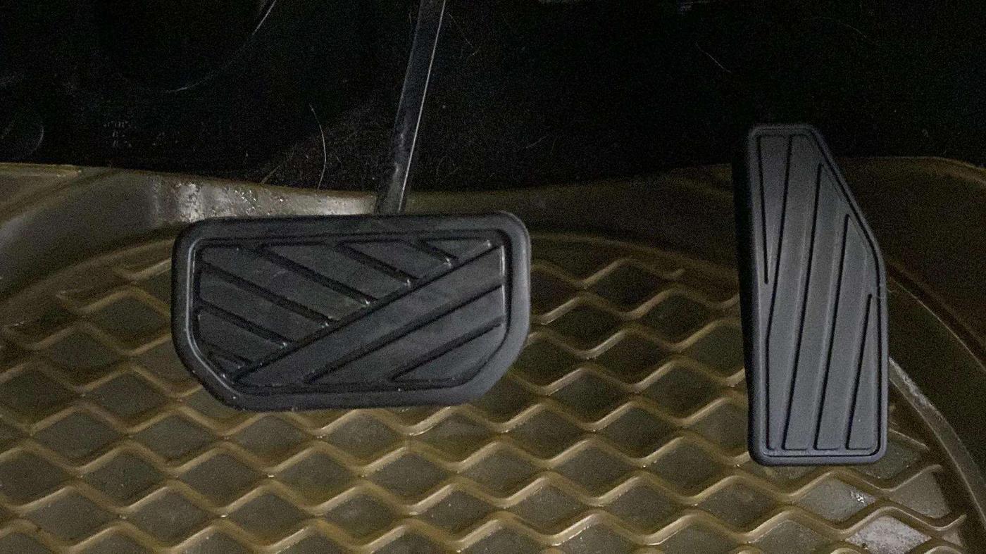 2019 Maruti New Wagon-R ZXI 1.2 AMT, Petrol, Automatic, 22,261 km, Pedals