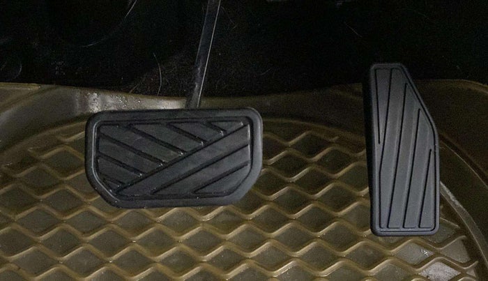 2019 Maruti New Wagon-R ZXI 1.2 AMT, Petrol, Automatic, 22,076 km, Pedals