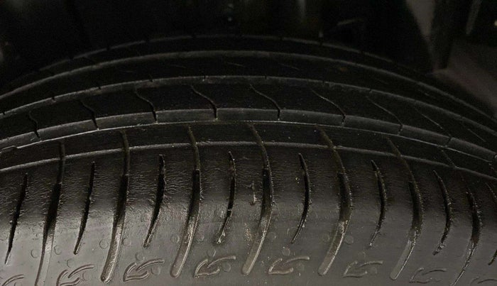 2023 Maruti BREZZA LXI S- CNG, CNG, Manual, 40,270 km, Left Rear Tyre Tread