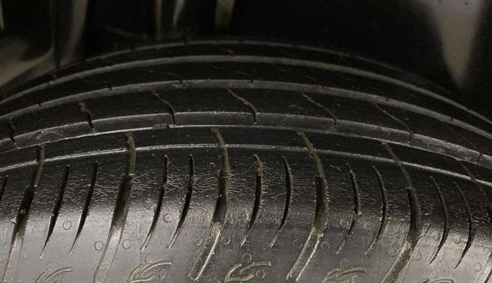 2023 Maruti BREZZA LXI S- CNG, CNG, Manual, 40,270 km, Right Rear Tyre Tread