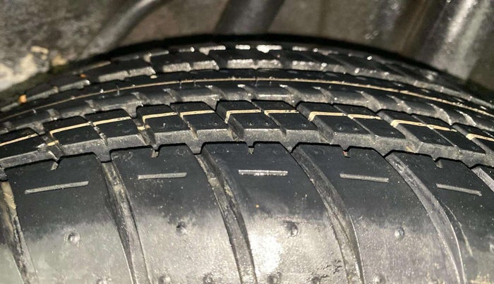 2015 Honda Amaze 1.2L I-VTEC VX, Petrol, Manual, 18,679 km, Left Rear Tyre Tread