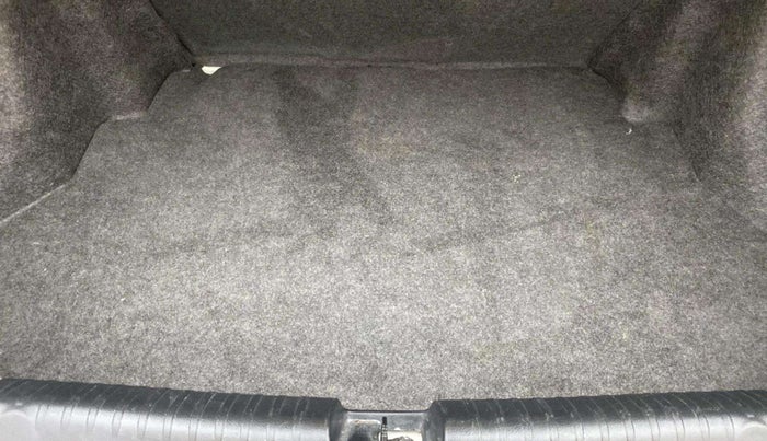 2015 Honda Amaze 1.2L I-VTEC VX, Petrol, Manual, 18,679 km, Boot Inside