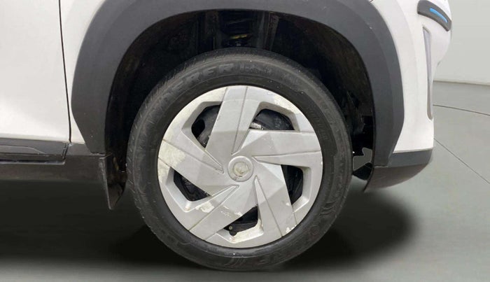 2022 Nissan MAGNITE XE, Petrol, Manual, 27,899 km, Right Front Wheel