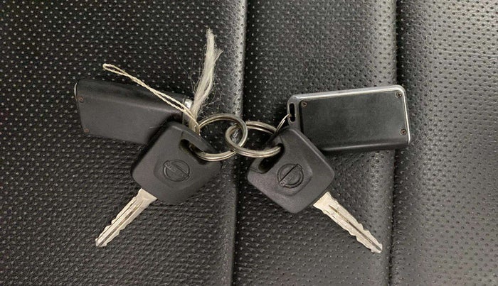 2022 Nissan MAGNITE XE, Petrol, Manual, 27,899 km, Key Close Up