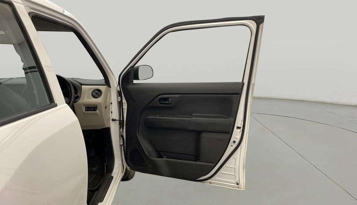 2023 Maruti New Wagon-R LXI 1.0, Petrol, Manual, 12,743 km, RHS Front Door