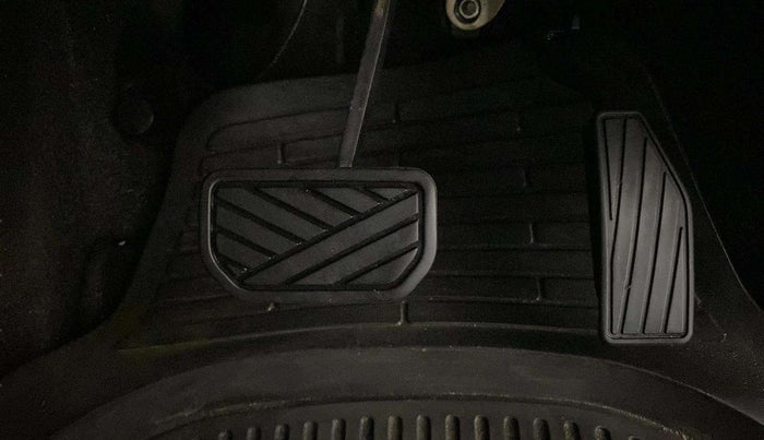 2019 Maruti New Wagon-R VXI (O) 1.2 AMT, Petrol, Automatic, 41,027 km, Pedals