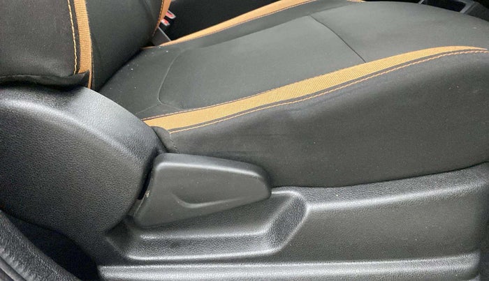 2018 Renault Kwid CLIMBER 1.0 AMT, Petrol, Automatic, 33,003 km, Driver Side Adjustment Panel