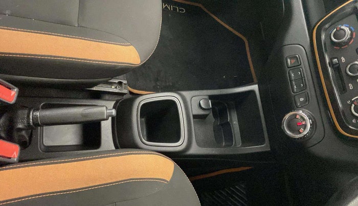 2018 Renault Kwid CLIMBER 1.0 AMT, Petrol, Automatic, 33,003 km, Gear Lever