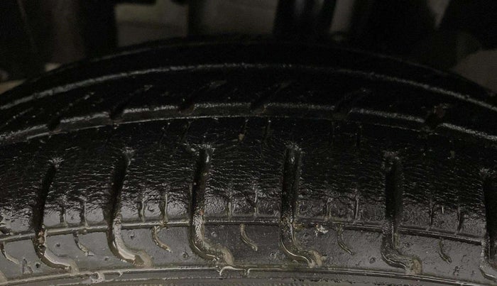 2019 Renault Kwid RXL, Petrol, Manual, 25,069 km, Left Front Tyre Tread