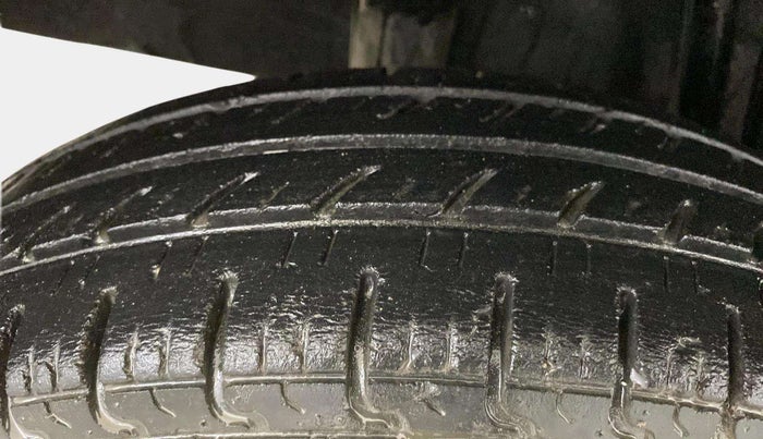 2019 Renault Kwid RXL, Petrol, Manual, 25,069 km, Right Rear Tyre Tread
