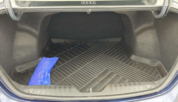 2022 Maruti Ciaz ALPHA  AT 1.5 SHVS PETROL, Petrol, Automatic, 8,222 km, Boot Inside