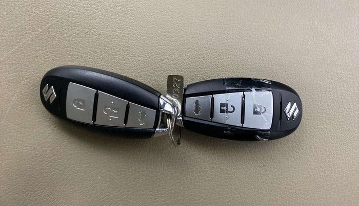2022 Maruti Ciaz ALPHA  AT 1.5 SHVS PETROL, Petrol, Automatic, 8,222 km, Key Close Up