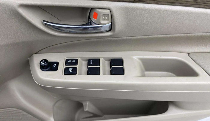 2022 Maruti Ciaz ALPHA  AT 1.5 SHVS PETROL, Petrol, Automatic, 8,222 km, Driver Side Door Panels Control