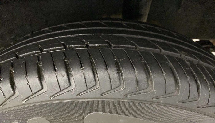 2016 Renault Kwid RXT 0.8, Petrol, Manual, 41,248 km, Left Rear Tyre Tread