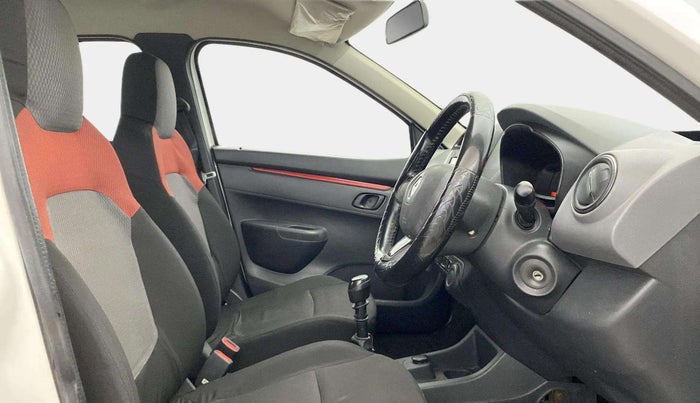 2016 Renault Kwid RXT 0.8, Petrol, Manual, 41,248 km, Right Side Front Door Cabin