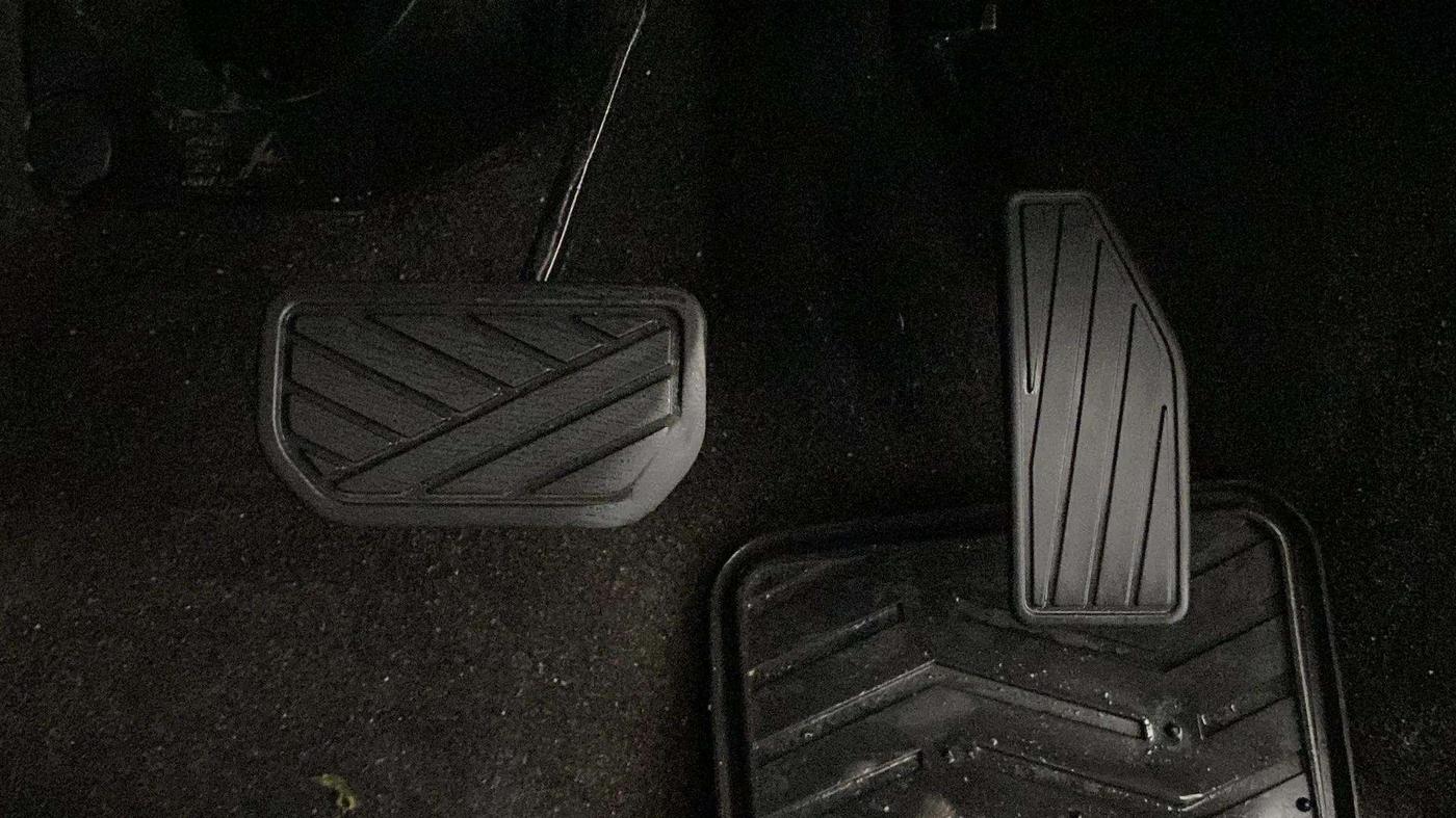 2021 Maruti IGNIS ZETA 1.2 AMT, Petrol, Automatic, 14,985 km, Pedals
