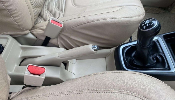 2018 Maruti Dzire VXI, Petrol, Manual, 71,122 km, Gear Lever