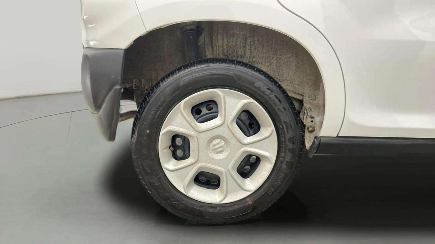 2021 Maruti S PRESSO VXI+, Petrol, Manual, 23,861 km, Right Rear Wheel