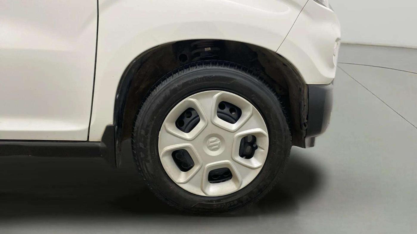 2021 Maruti S PRESSO VXI+, Petrol, Manual, 23,861 km, Right Front Wheel