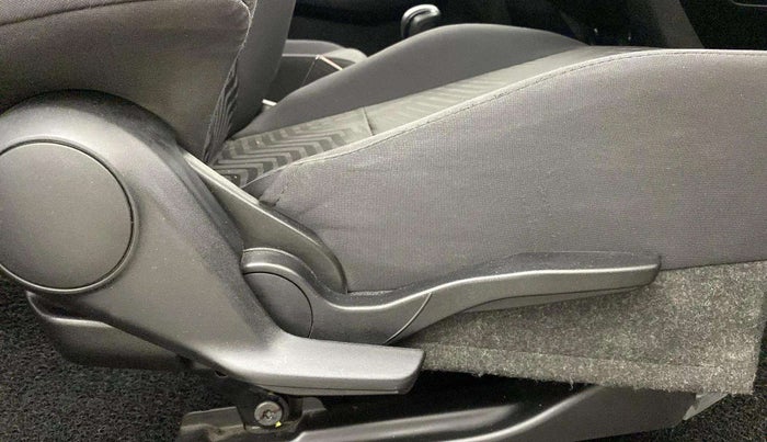 2022 Maruti Swift VXI AMT, Petrol, Automatic, 60,330 km, Driver Side Adjustment Panel