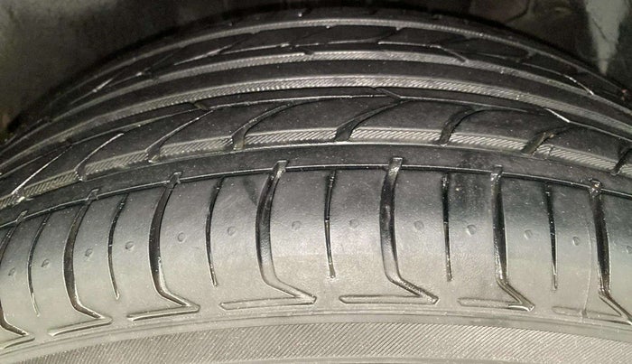 2022 Maruti Swift VXI AMT, Petrol, Automatic, 60,330 km, Left Rear Tyre Tread