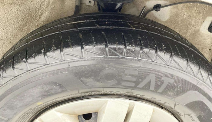 2019 Maruti Alto LXI, Petrol, Manual, 44,368 km, Right Front Tyre Tread
