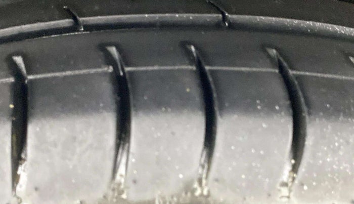 2017 Maruti Celerio ZXI AMT, Petrol, Automatic, 72,348 km, Right Rear Tyre Tread