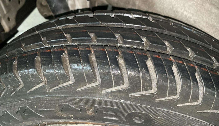 2015 Maruti Wagon R 1.0 LXI CNG, CNG, Manual, 68,827 km, Right Rear Tyre Tread