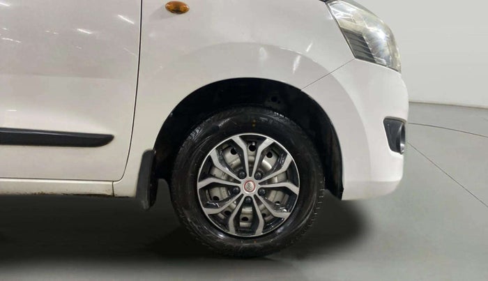 2015 Maruti Wagon R 1.0 LXI CNG, CNG, Manual, 68,827 km, Right Front Wheel