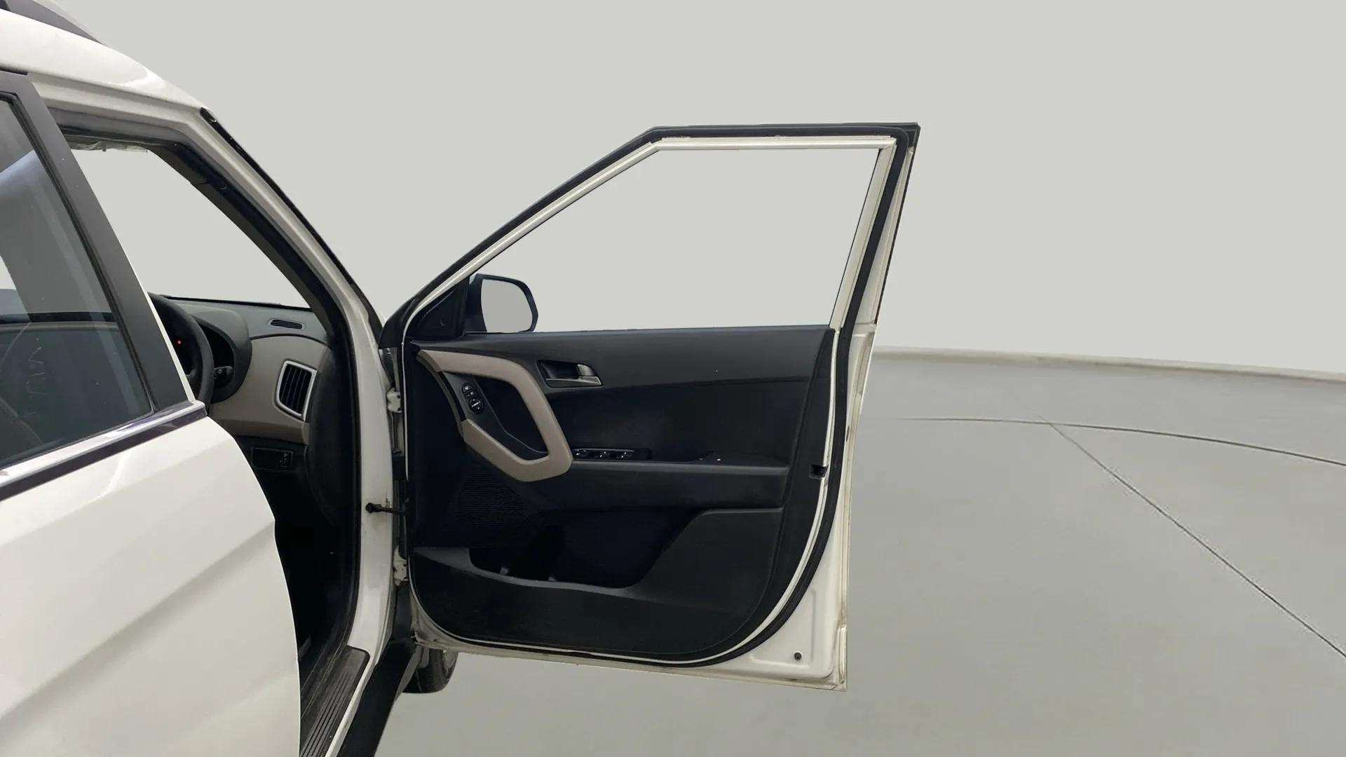 RHS-Front-Door-Open-32