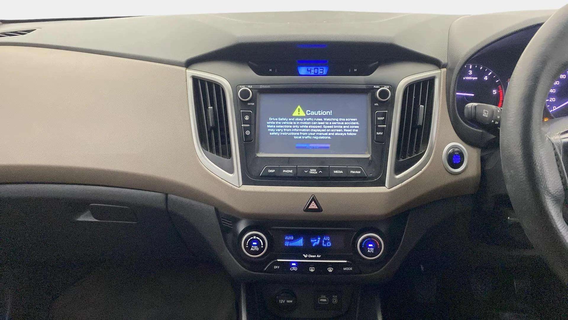 Center-console---infotainment-28