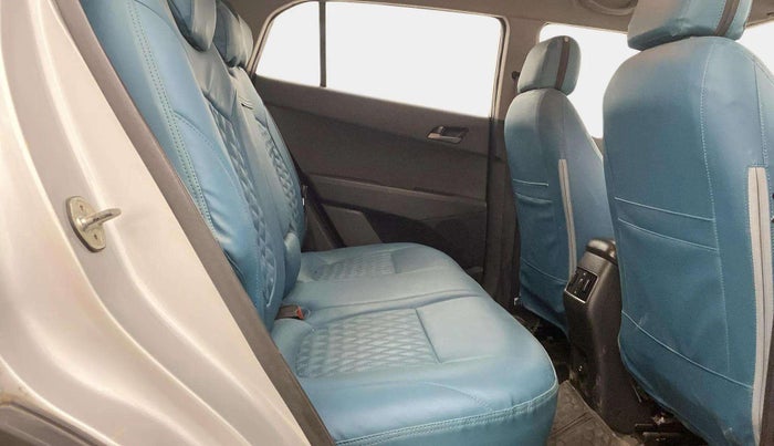 2017 Hyundai Creta SX PLUS AT 1.6 PETROL, Petrol, Automatic, 76,968 km, Right Side Rear Door Cabin