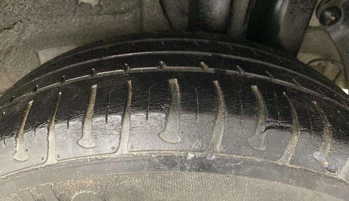 2014 Hyundai Elite i20 MAGNA 1.2, Petrol, Manual, 41,351 km, Left Rear Tyre Tread